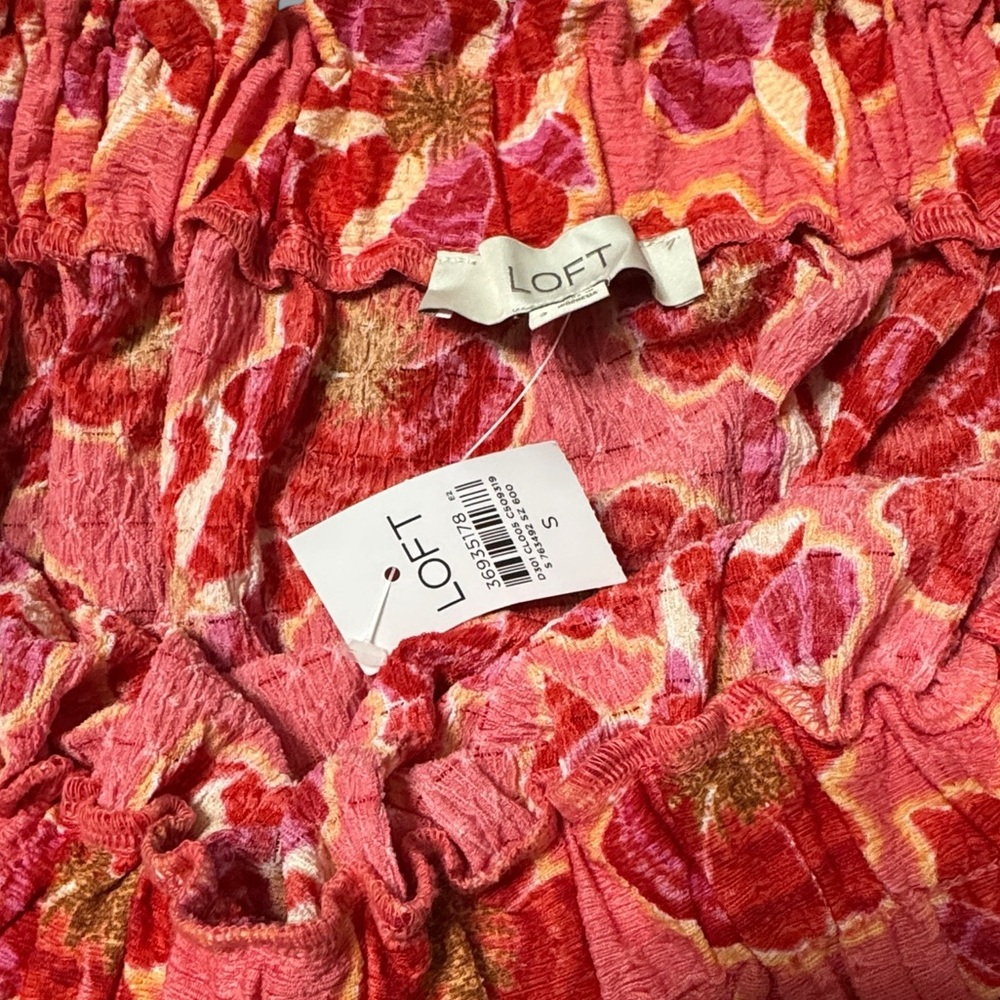 NWT LOFT Floral Crinkle Jacquard Off-the-Shoulder Top – Fresh Guava - Picture 7 of 7